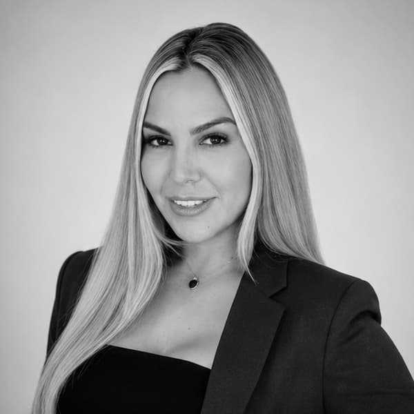 Bio Caroline Vasques