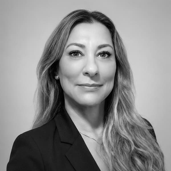 Bio Paula Holler Santoro